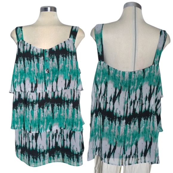 REVOLUTION Green and white Flare Blouse SIZE 18 - Picture 4 of 11